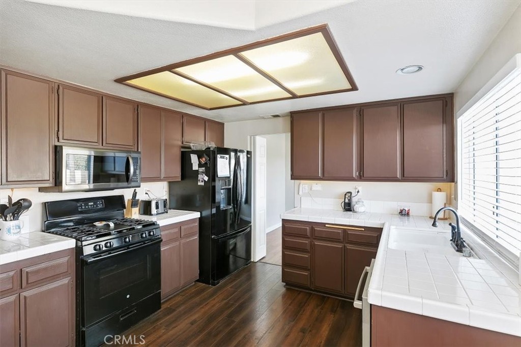 20628 Mesa Oak Drive Riverside, CA 92508 - Photo 17 of 49