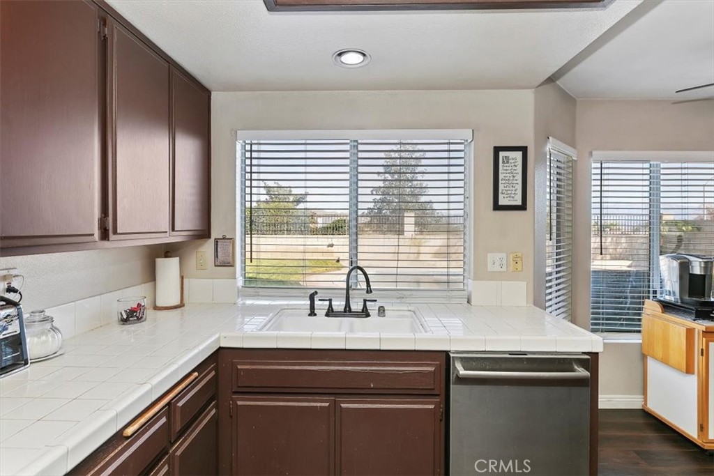 20628 Mesa Oak Drive Riverside, CA 92508 - Photo 19 of 49