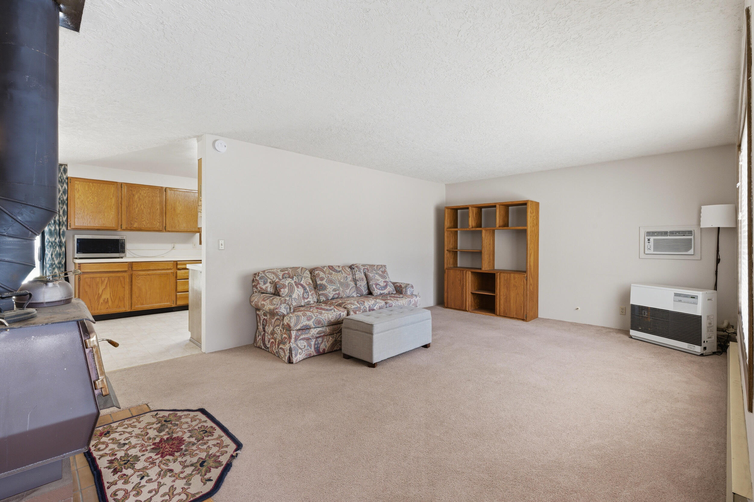 50868 Doe Loop La Pine, OR 97739 - Photo 7 of 51 a living room with furniture and a couch