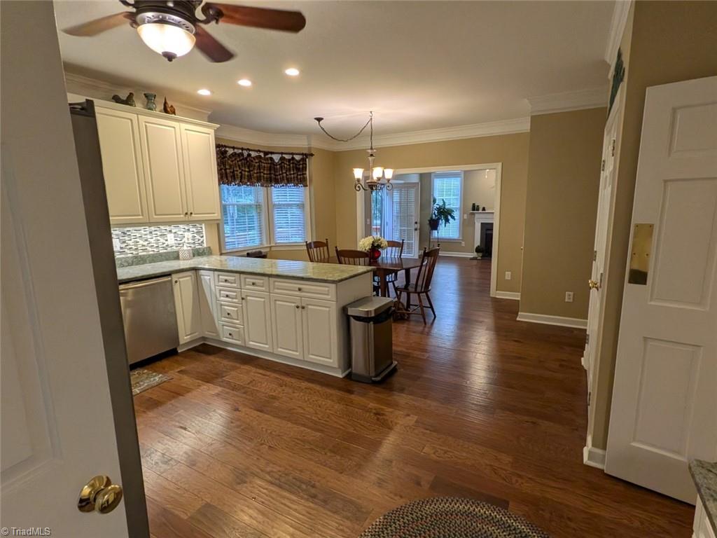 1702 Lakeland Point High Point, NC 27265 - Photo 16 of 50