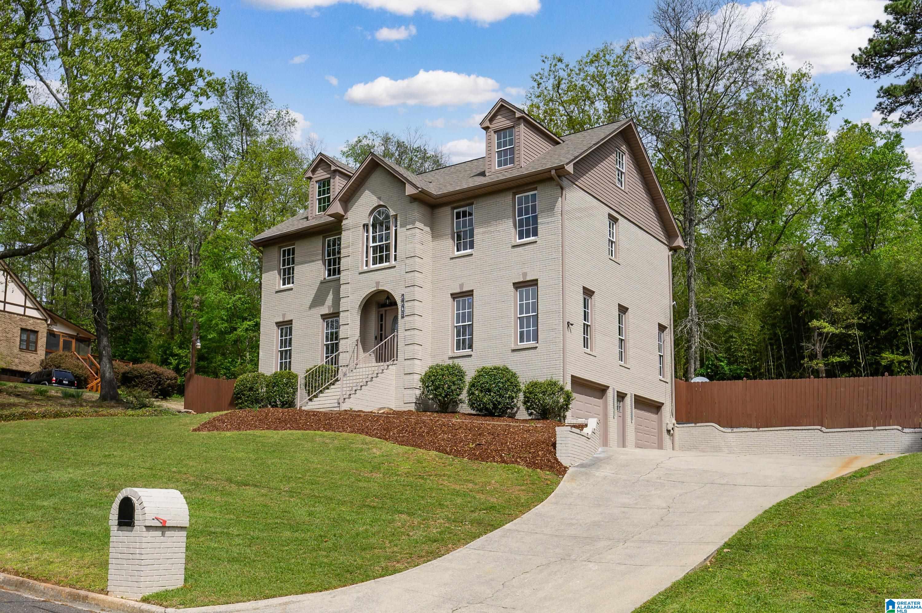 3308 Saddlebrook Circle Birmingham, AL 35210 - Photo 2 of 68