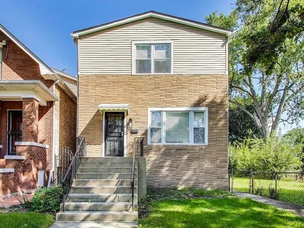 $407,000 | 5828 West Iowa Street, Chicago, IL 60651