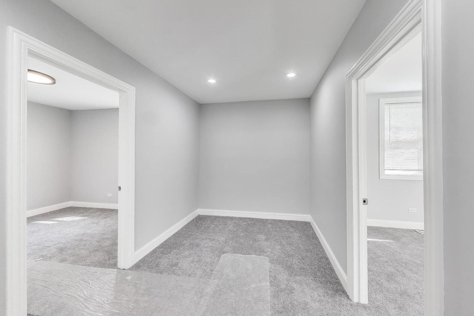 5828 West Iowa Street Chicago, IL 60651 - Photo 21 of 39