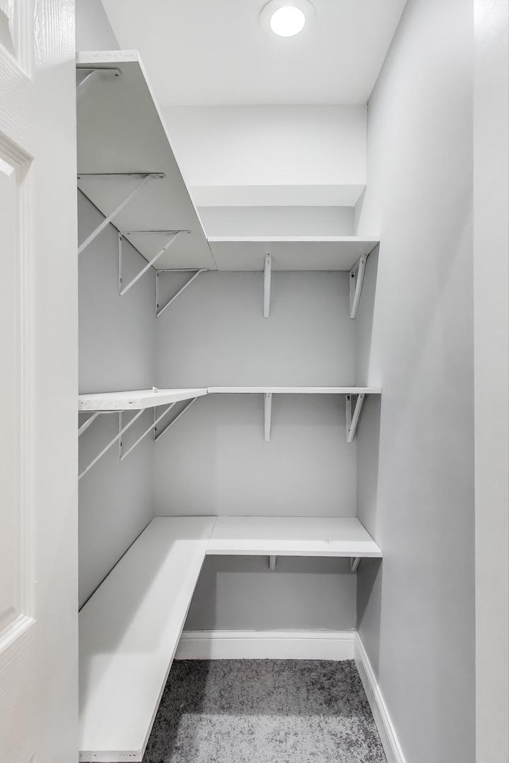 5828 West Iowa Street Chicago, IL 60651 - Photo 23 of 39