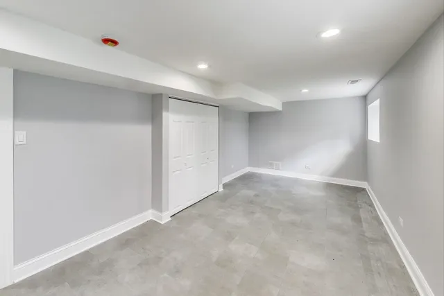 an empty room with an entryway