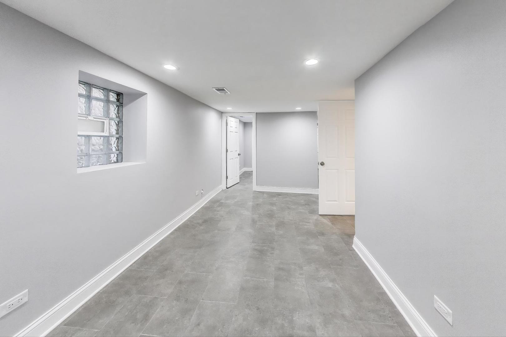 5828 West Iowa Street Chicago, IL 60651 - Photo 29 of 39