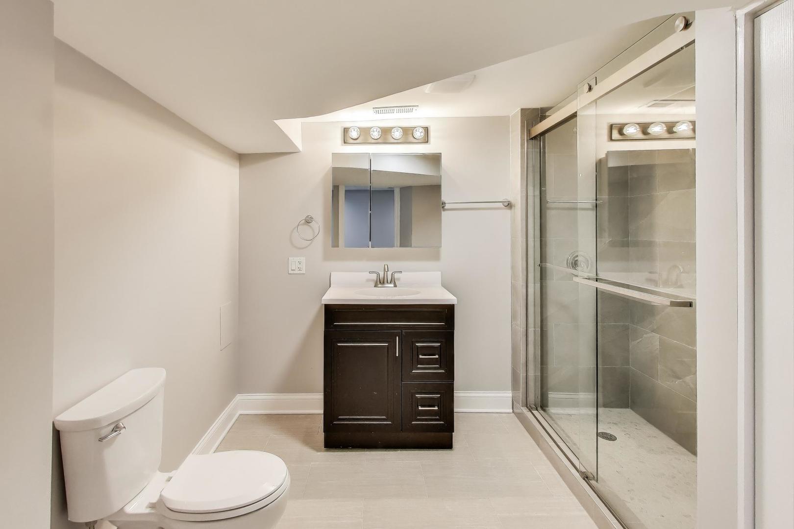 5828 West Iowa Street Chicago, IL 60651 - Photo 30 of 39