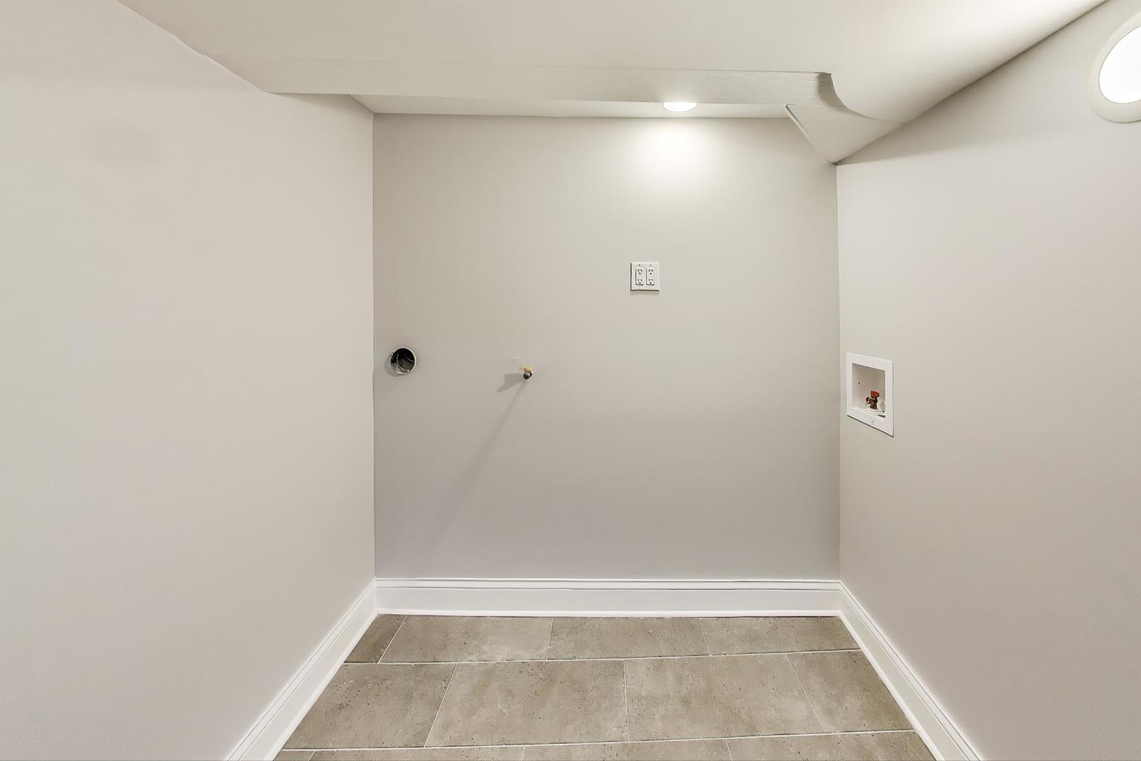 5828 West Iowa Street Chicago, IL 60651 - Photo 32 of 39