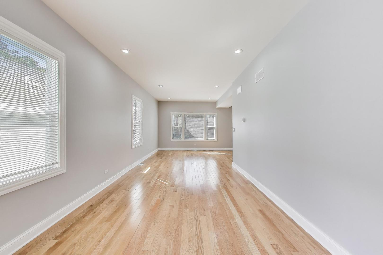 5828 West Iowa Street Chicago, IL 60651 - Photo 5 of 39