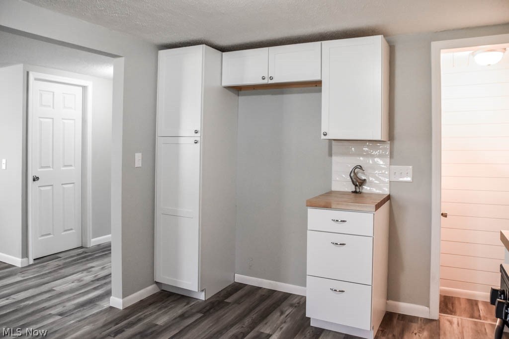 3500 Wadsworth Road Barberton, OH 44203 - Photo 6 of 19 Kitchen