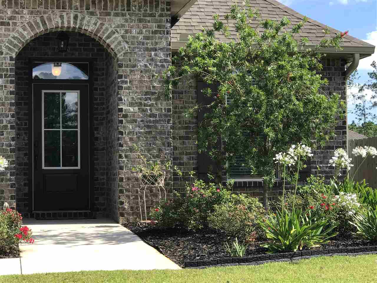 11622 Whitaker Avenue Daphne, AL 36527 - Photo 3 of 25 Front Close-Up 2