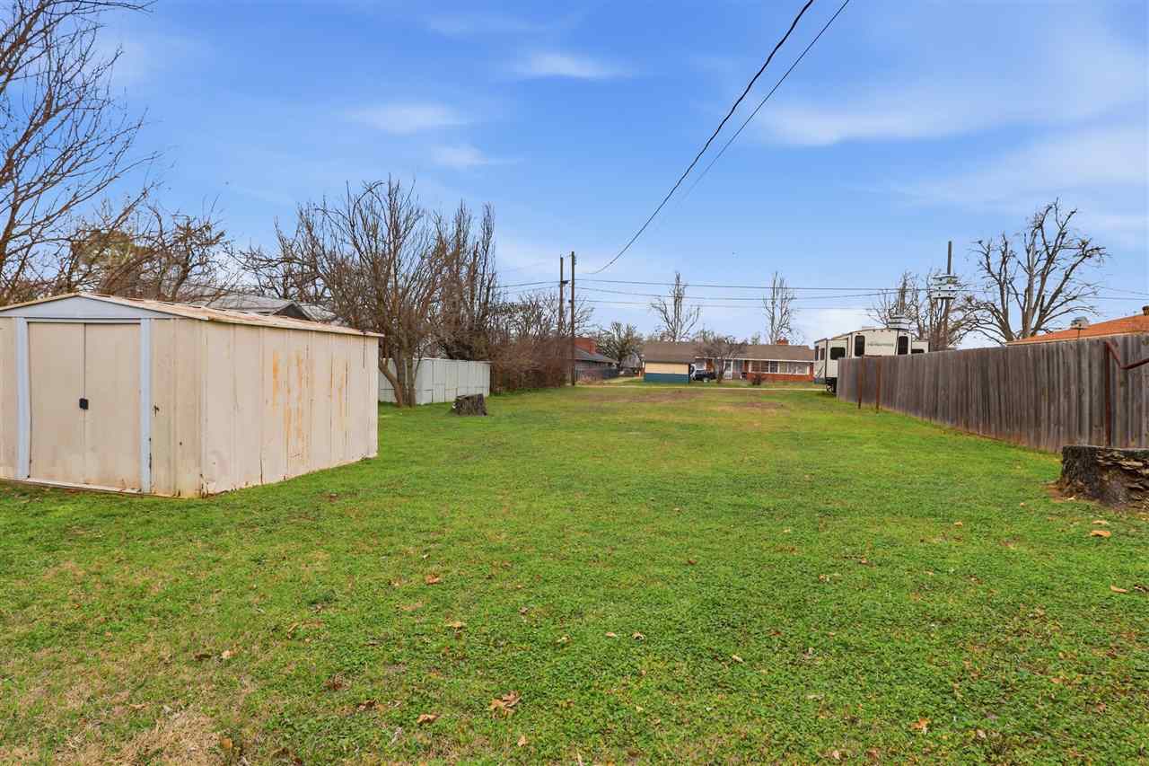 1106 Locust Street Perry, OK 73077 - Photo 32 of 33 Gallery Image 32