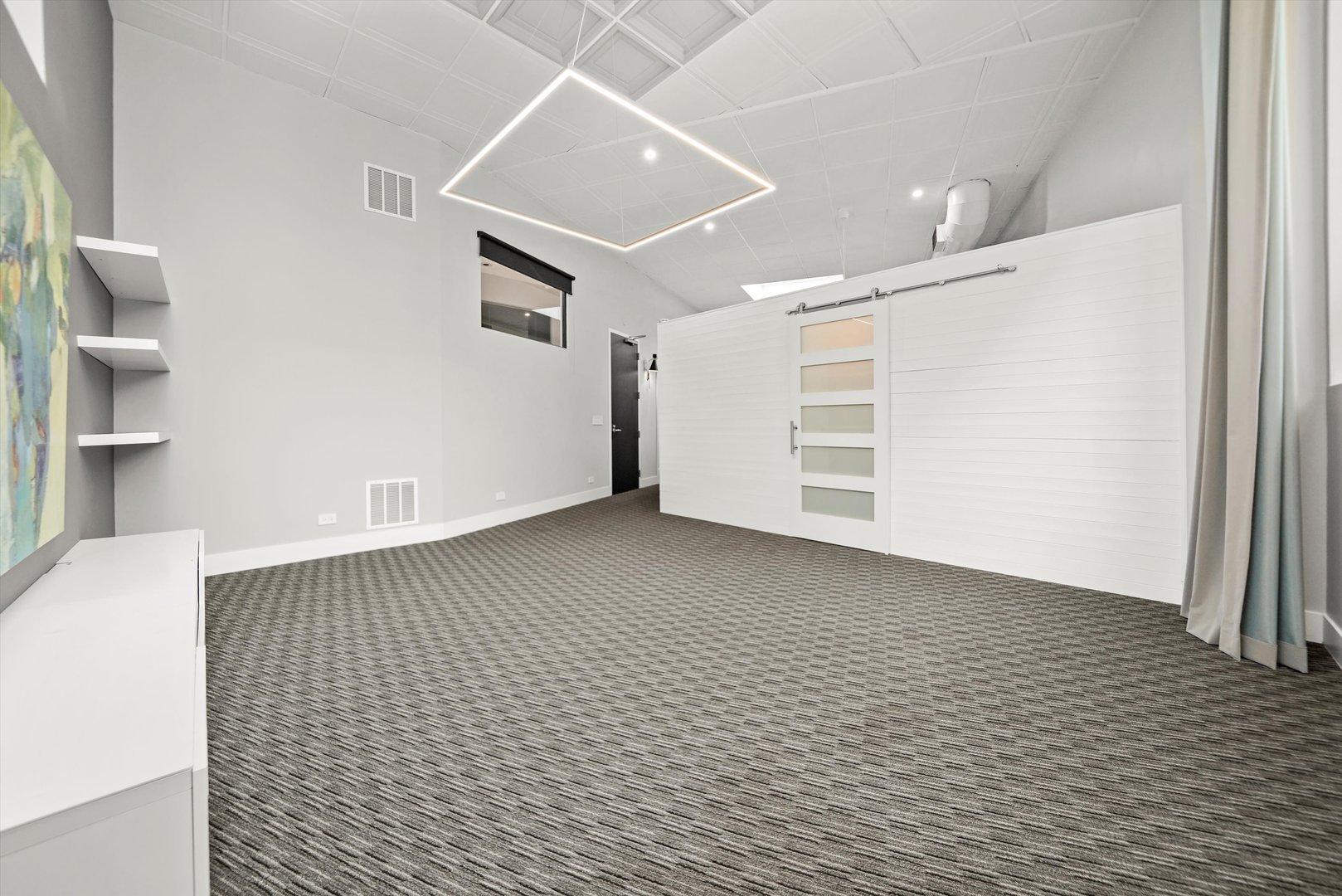 300 North Ogden Avenue, Unit 202 Chicago, IL 60607 - Photo 14 of 25 a view of an empty room with a window