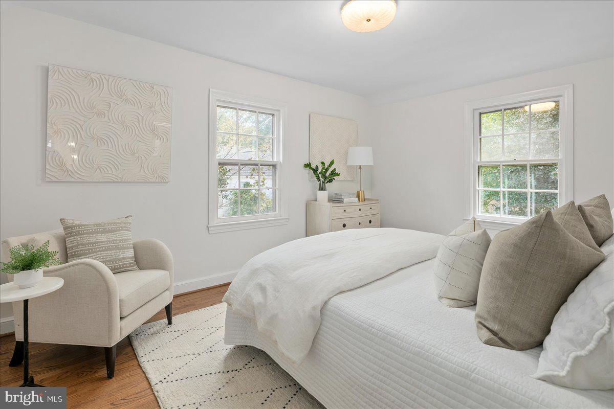 1606 North Springwood Drive Silver Spring, MD 20910 - Photo 21 of 36 a bedroom with a bed and window