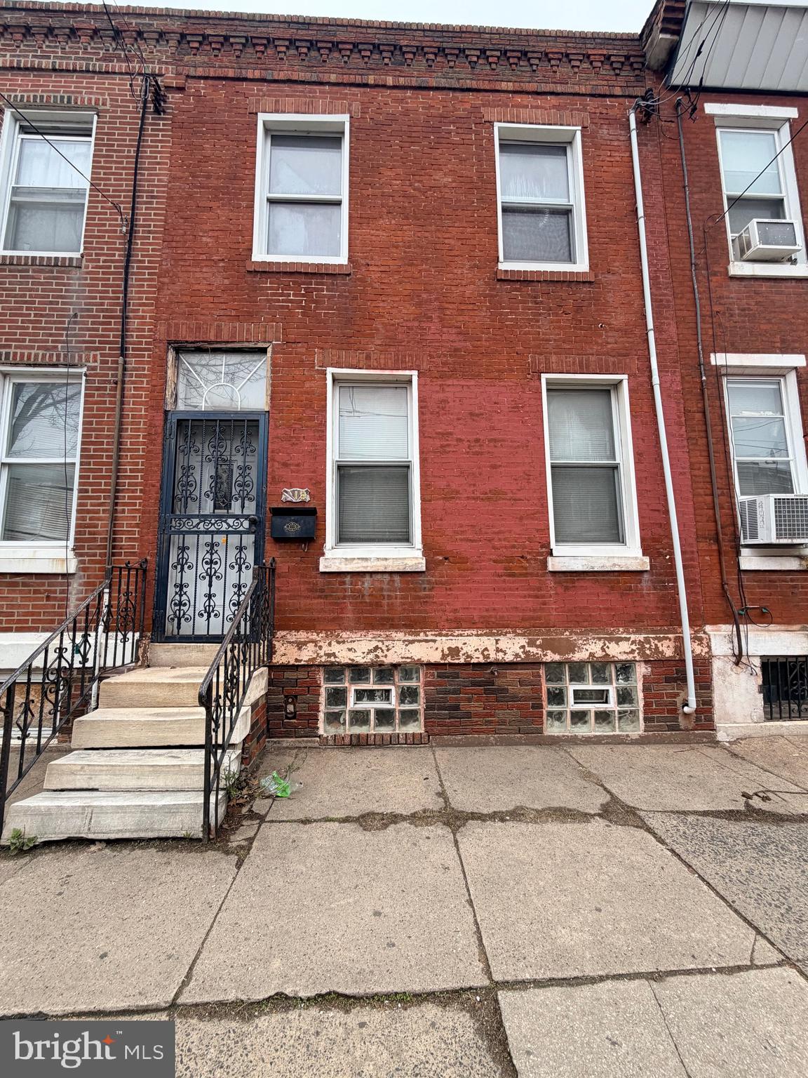 619 Mifflin Street Philadelphia, PA 19148 - Photo 1 of 4