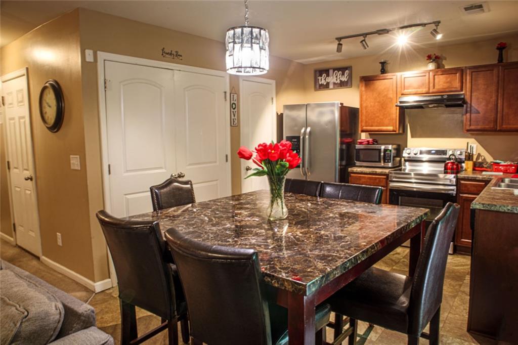 5626 Laurel Ridge Drive Atlanta, GA 30344 - Photo 3 of 20 Gallery Image 3