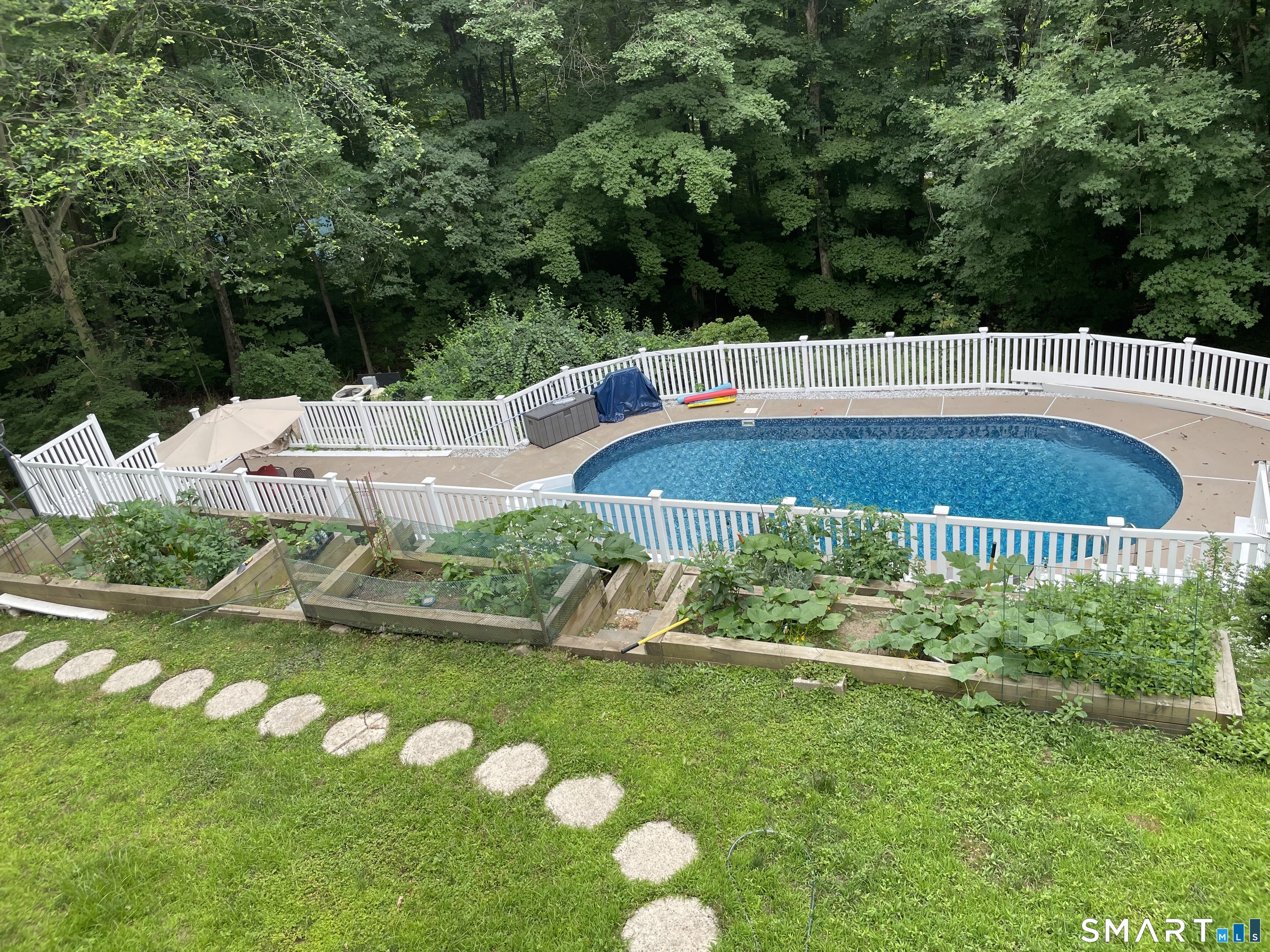 17 Grey Hollow Road Norwalk, CT 06850 - Photo 2 of 39
