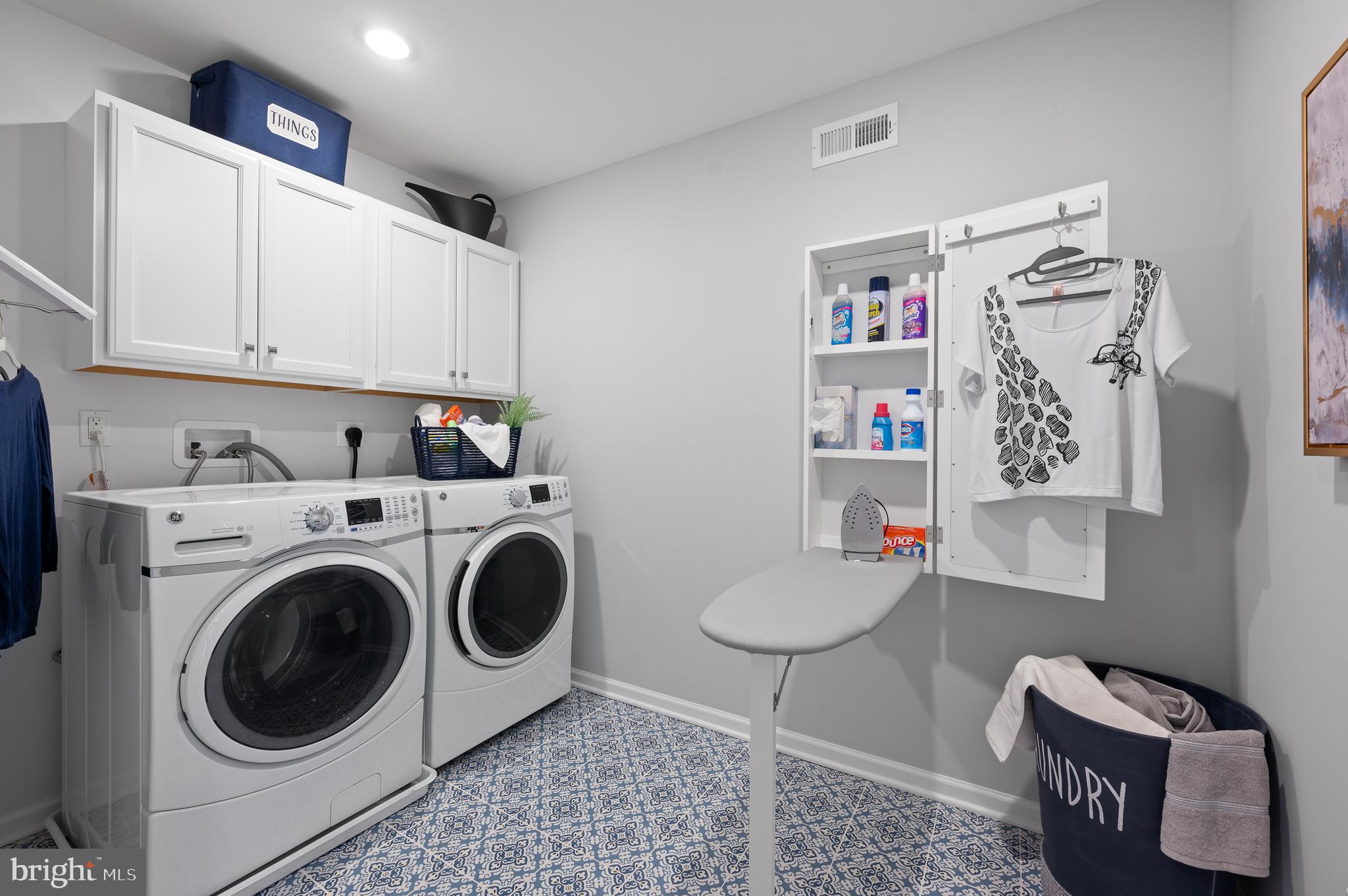 156 Bancroft Road, Unit SUTTON Kennett Square, PA 19348 - Photo 29 of 50 a utility room with sink dryer and washer