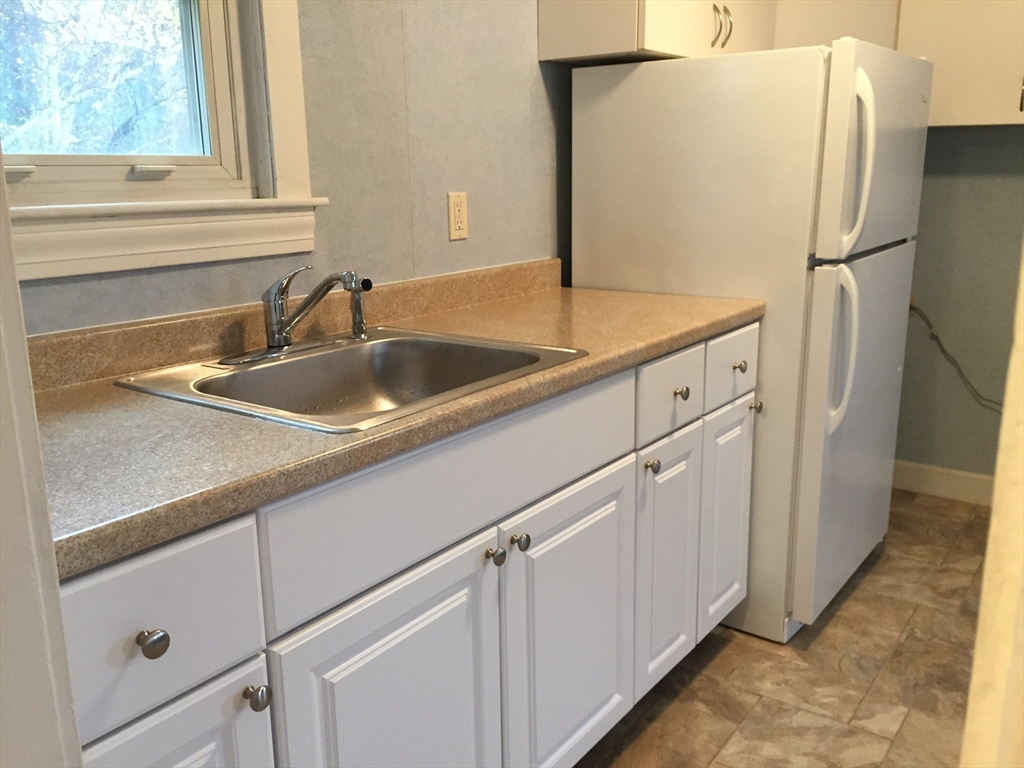 160 Wanoosnoc Road Fitchburg, MA 01420 - Photo 13 of 22