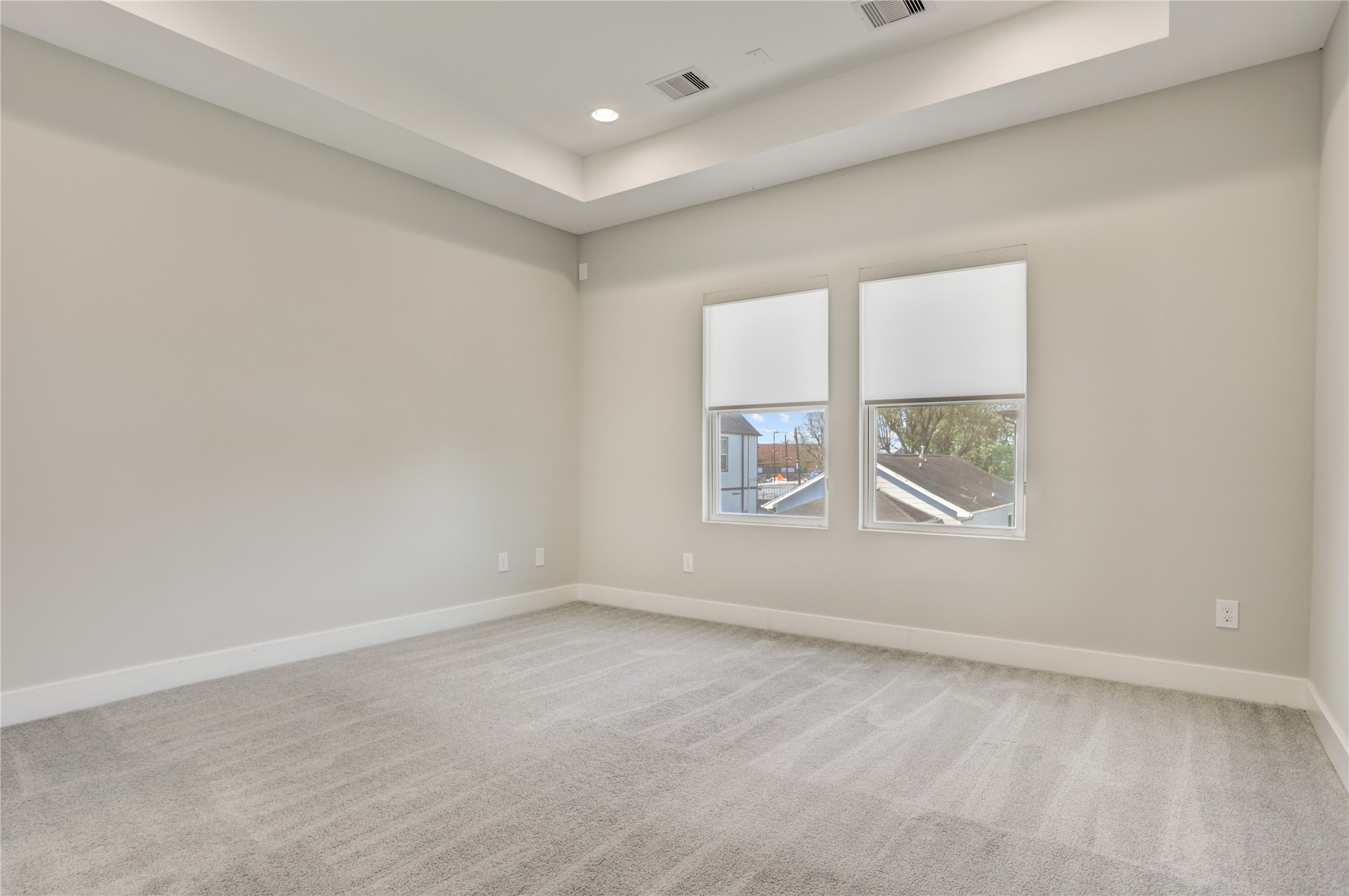 2413 Chapman Street Houston, TX 77009 - Photo 8 of 18 an empty room with a window