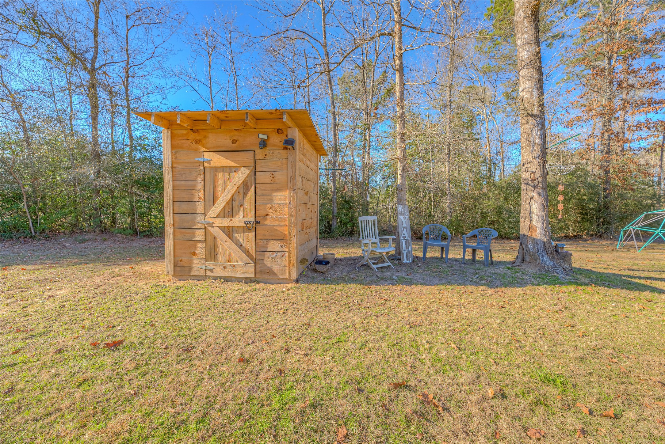 2757 East Capps Road Livingston, TX 77351 - Photo 26 of 42 Water well house with a new pump well.