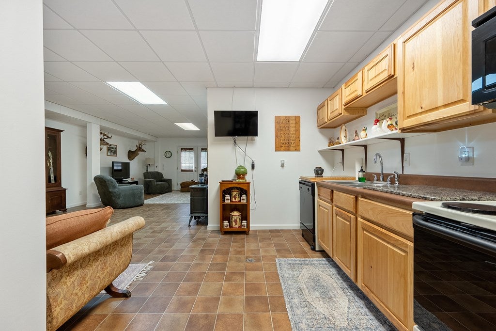 409 Whispering Pines Road Max Meadows, VA 24360 - Photo 61 of 100 Gallery Image 61