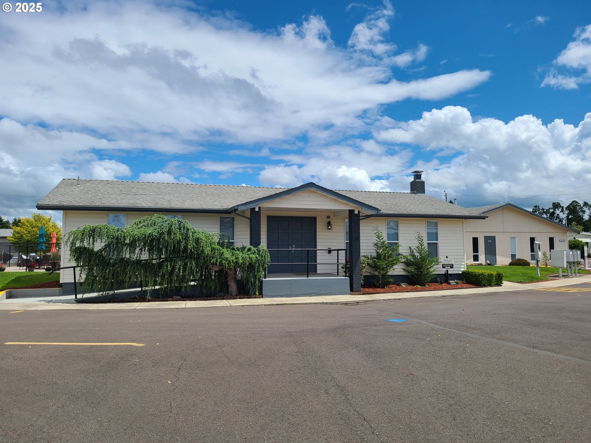 5510 Windsor Island Road North Keizer, OR 97303 - Photo 11 of 35 front view of a house with a street