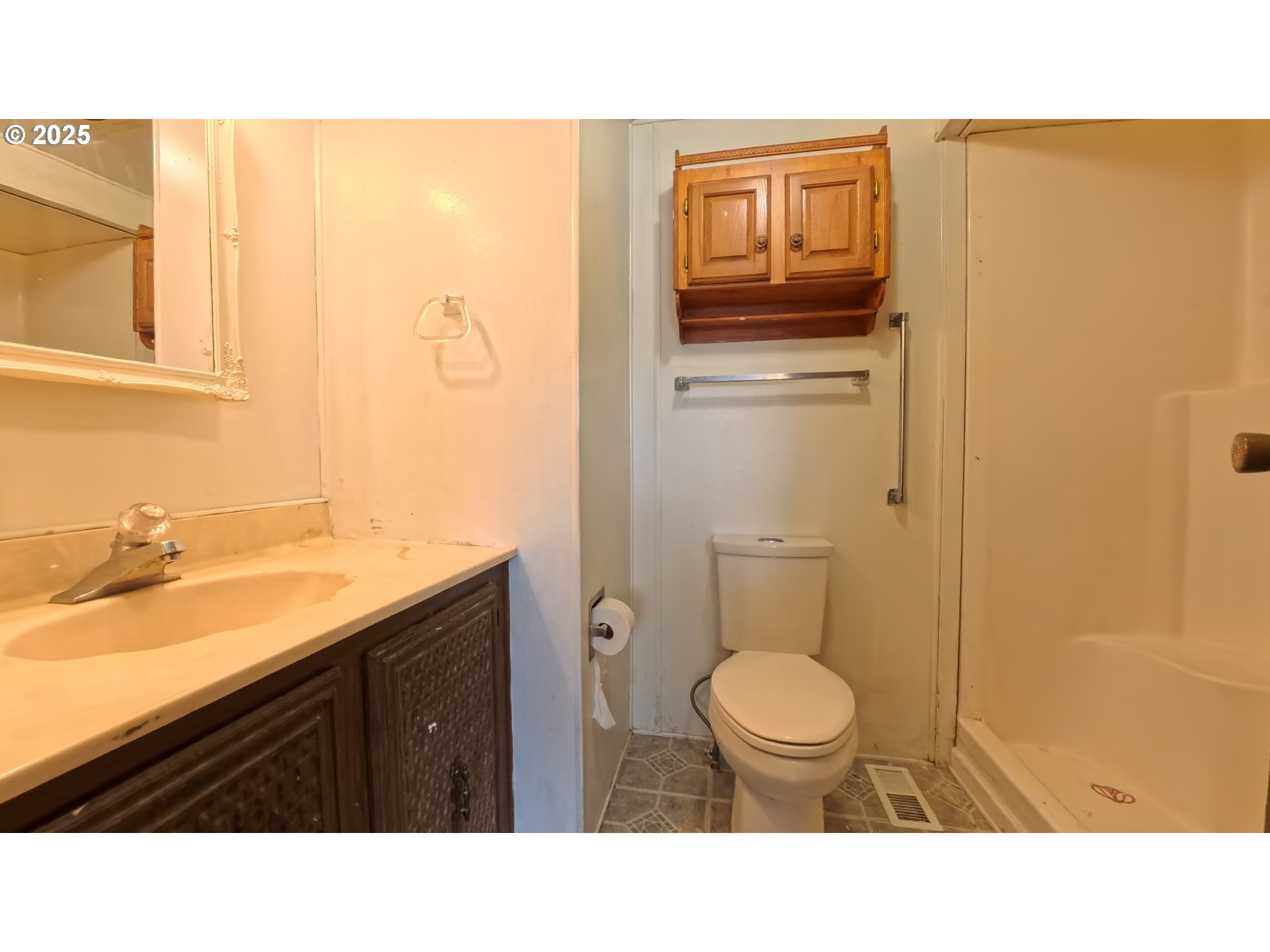 5510 Windsor Island Road North Keizer, OR 97303 - Photo 29 of 35 a bathroom with a sink a toilet and shower