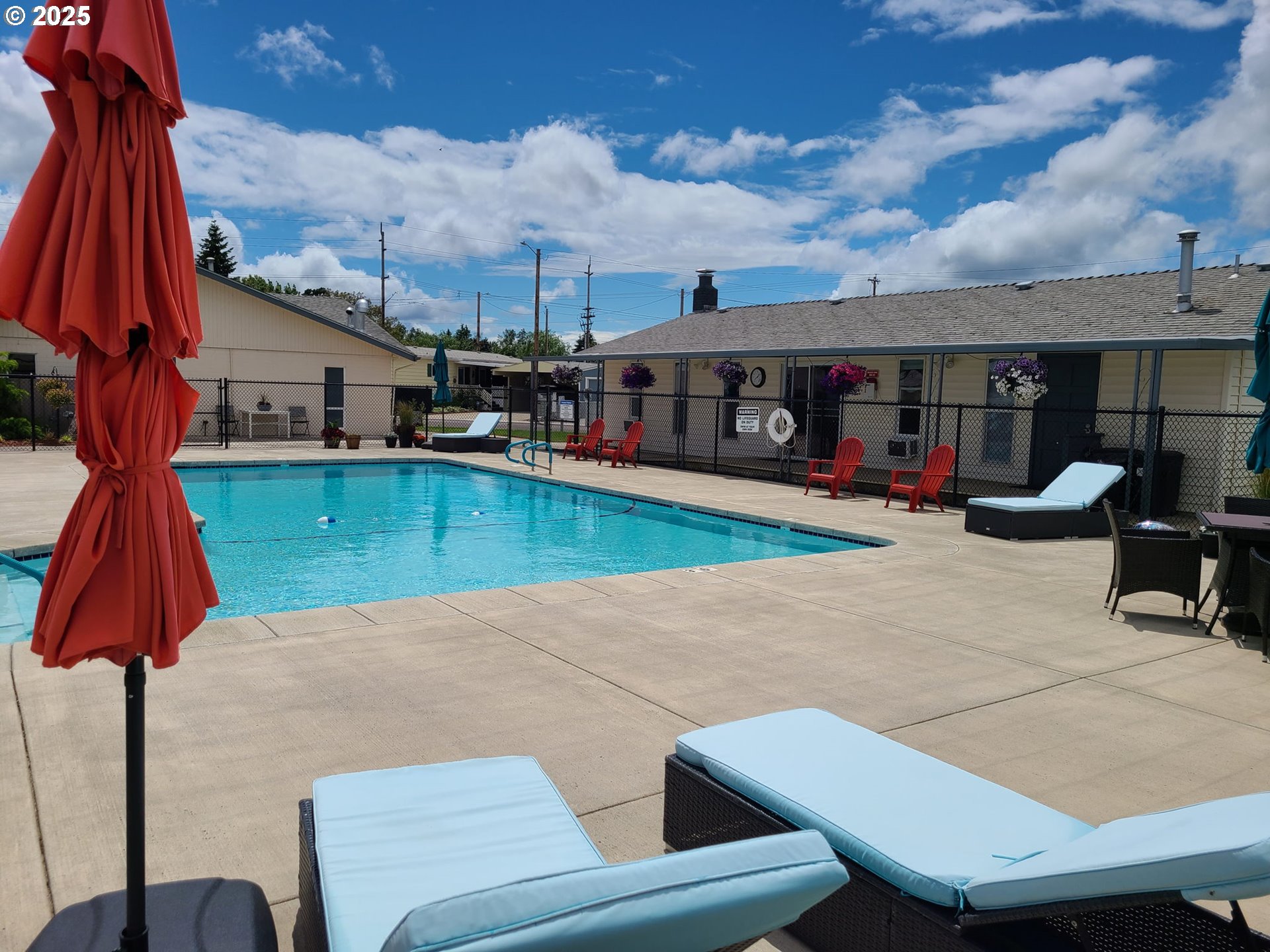 5510 Windsor Island Road North Keizer, OR 97303 - Photo 9 of 35 an outdoor space with patio furniture