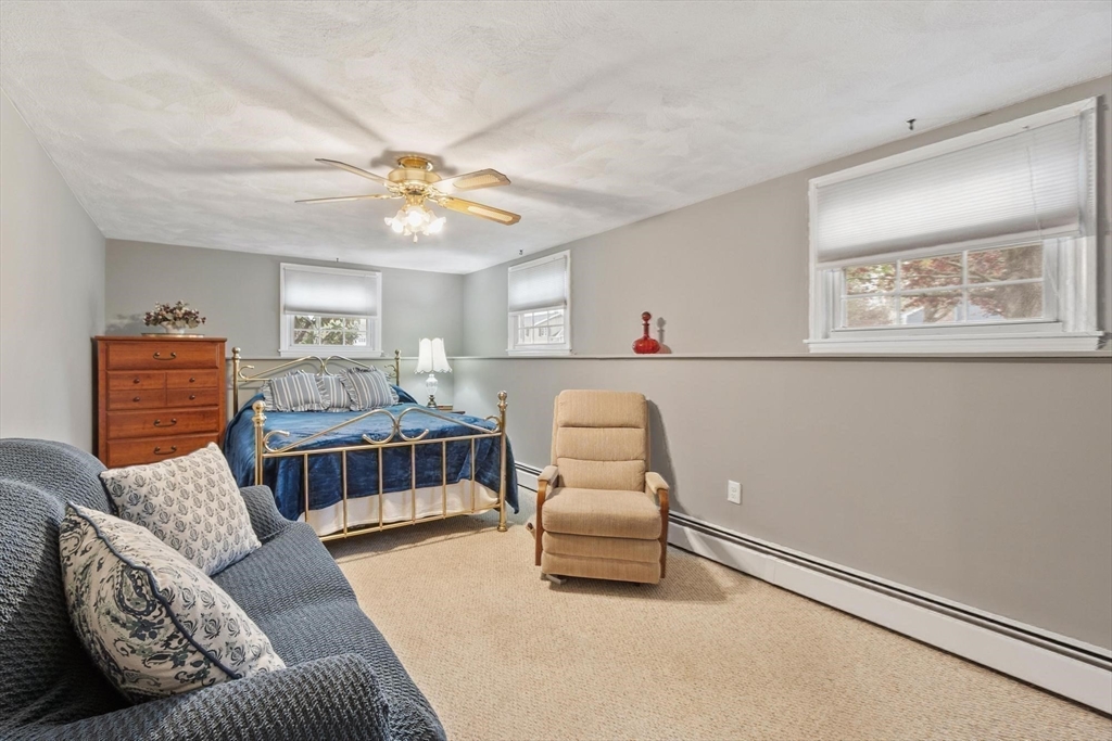 134 River Road Lowell, MA 01852 - Photo 27 of 36 a living room with furniture