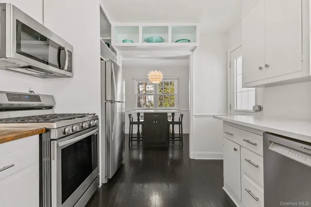 $1,095,000 | 55 Edgewood Avenue, Larchmont, NY 10538