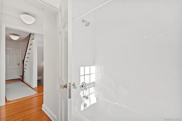 $1,095,000 | 55 Edgewood Avenue, Larchmont, NY 10538