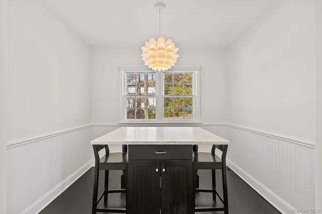 $1,095,000 | 55 Edgewood Avenue, Larchmont, NY 10538