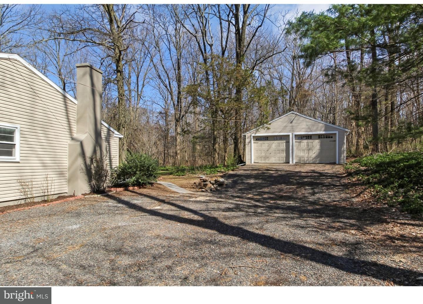 1065 Allentown Road Green Lane, PA 18054 - Photo 22 of 24 Driveway