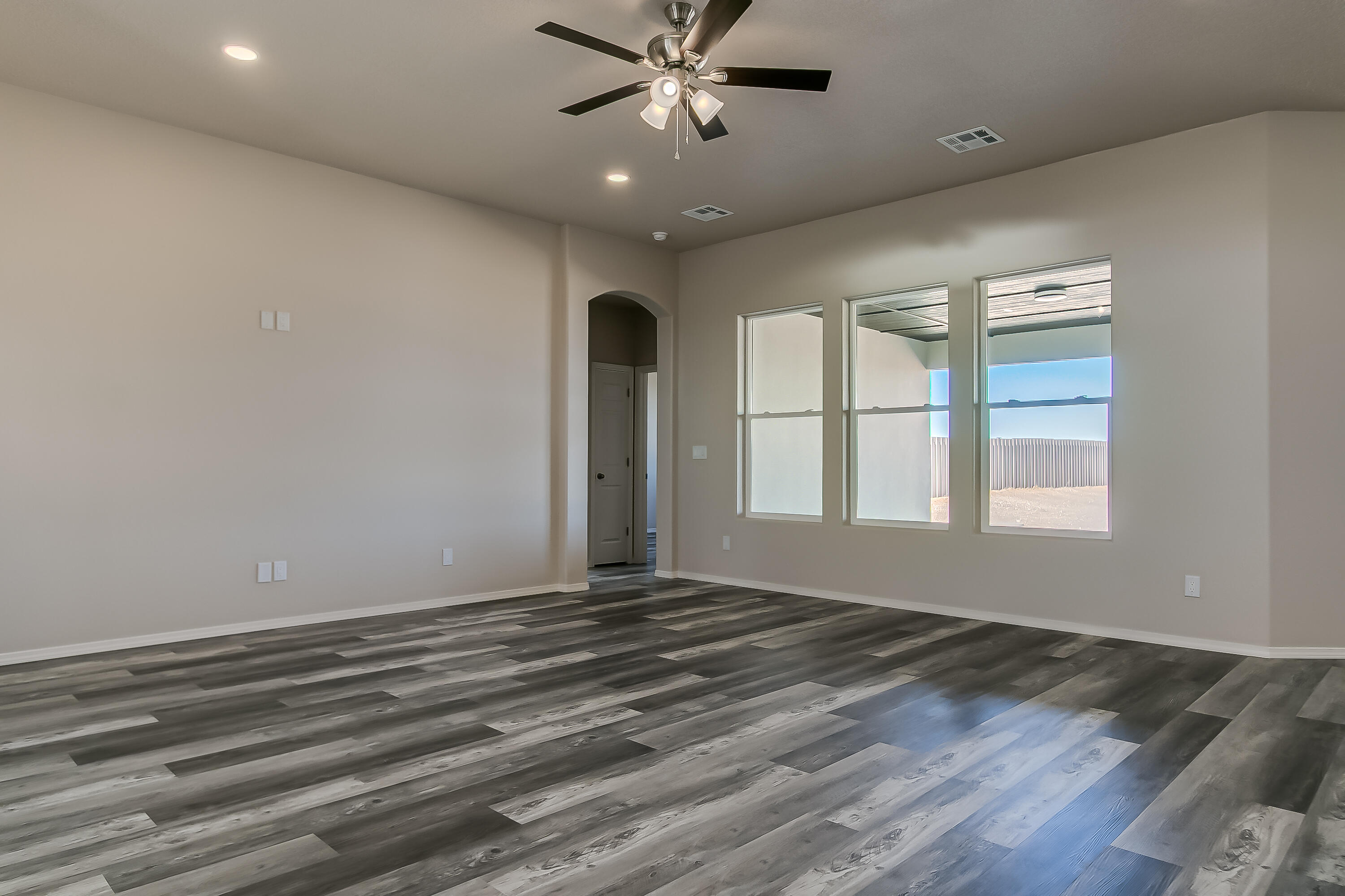 32 2nd Street Northeast Rio Rancho, NM 87124 - Photo 7 of 53 Gallery Image 7