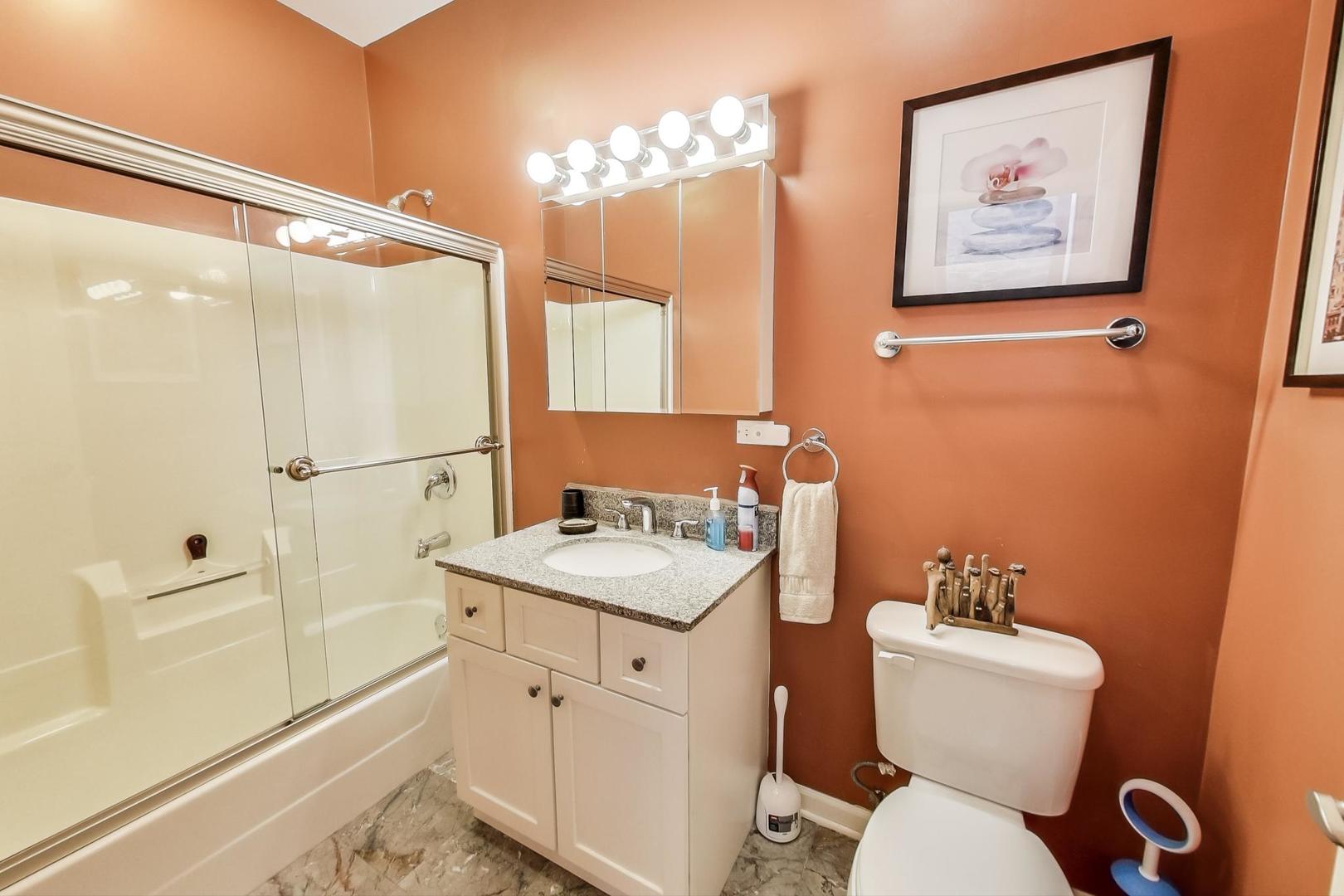 3151 South Racine Avenue, Unit 2 Chicago, IL 60608 - Photo 5 of 20