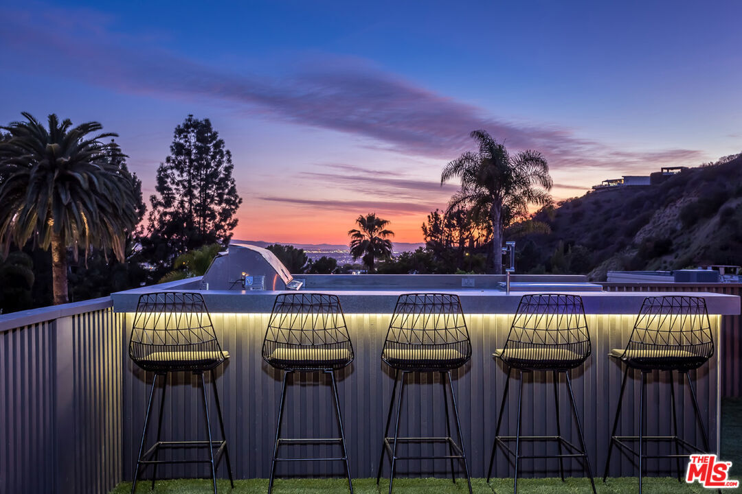 1707 Rising Glen Road Los Angeles, CA 90069 - Photo 52 of 54