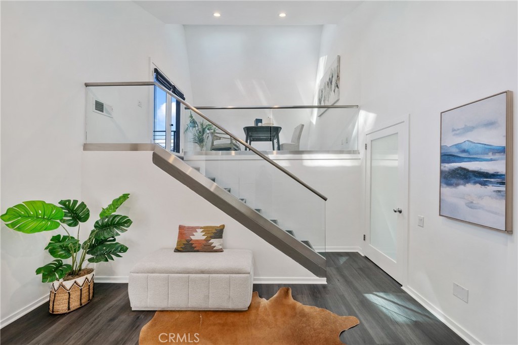 9653 Oak Pass Road Beverly Hills, CA 90210 - Photo 10 of 42