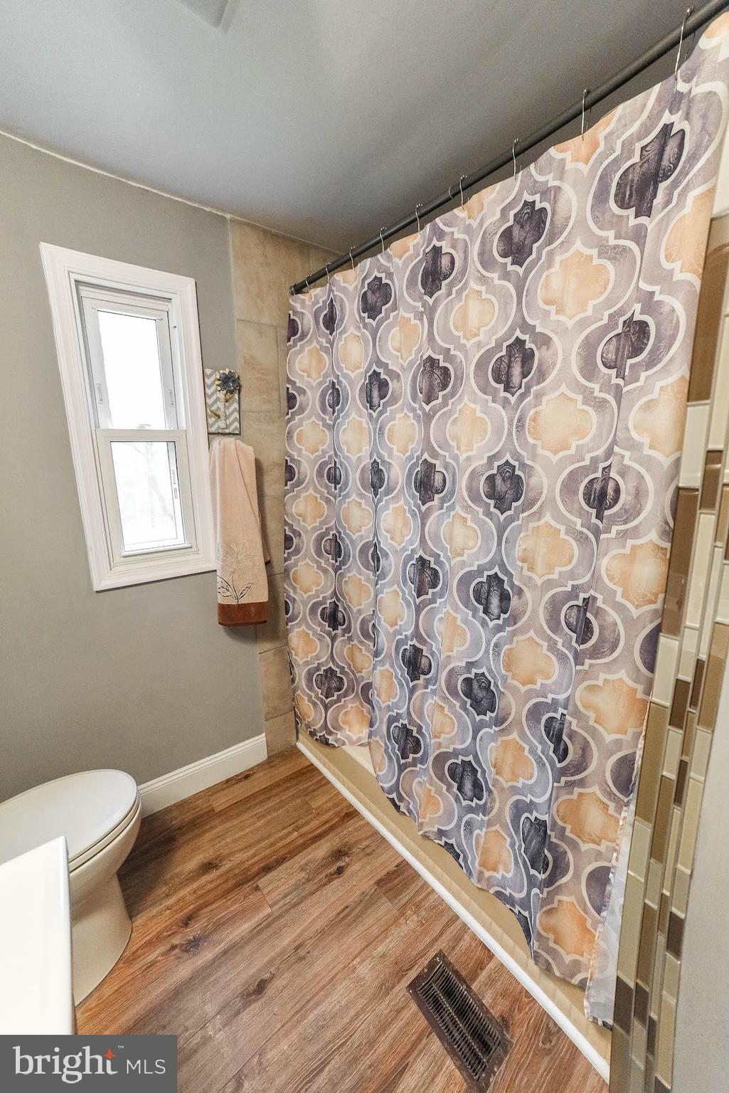 17067 St Peters Clavers Road Ridge, MD 20680 - Photo 10 of 28 Master bath with garden tub