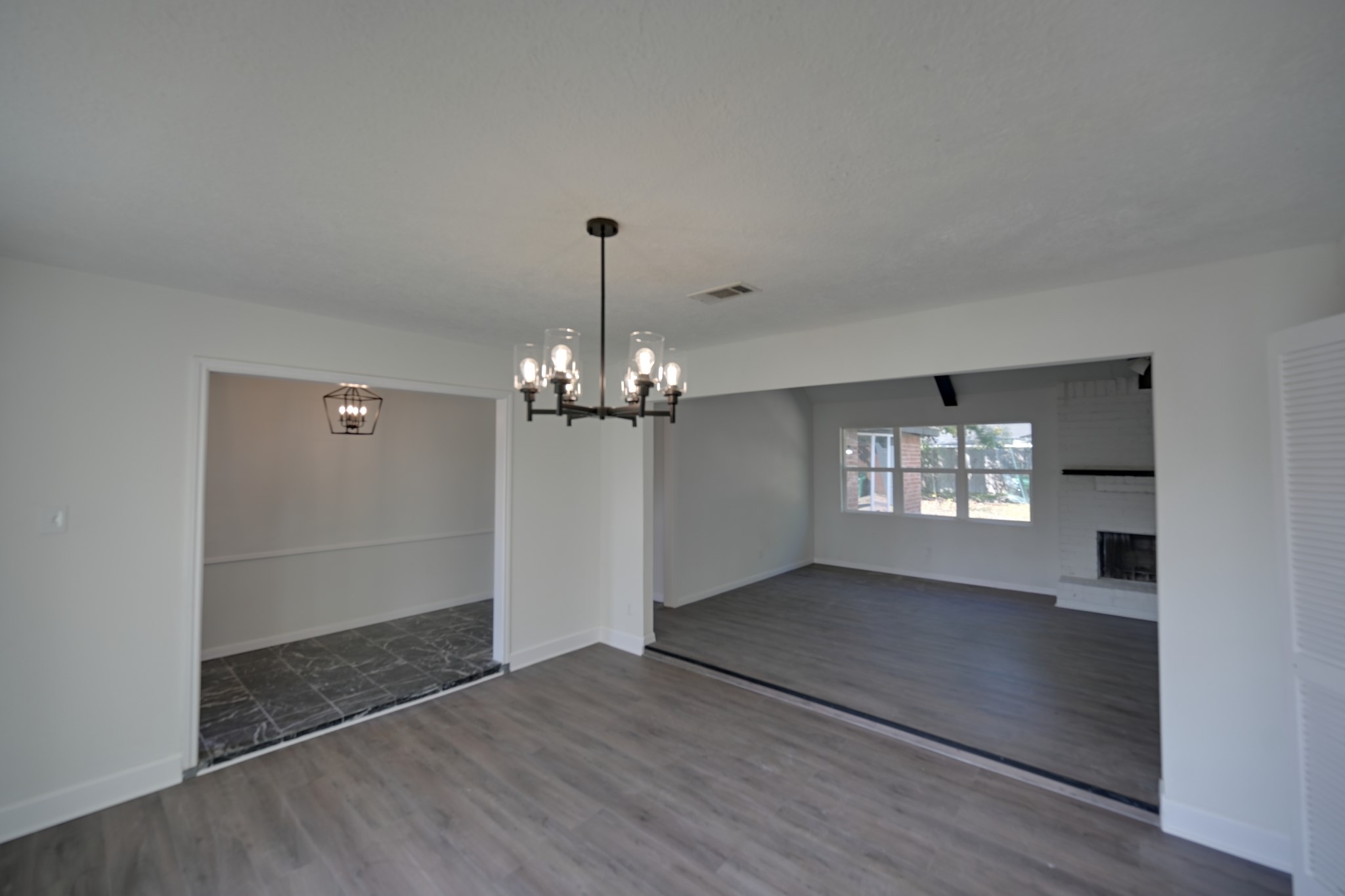 10410 Cook Road Houston, TX 77099 - Photo 3 of 12 a view of livingroom and window