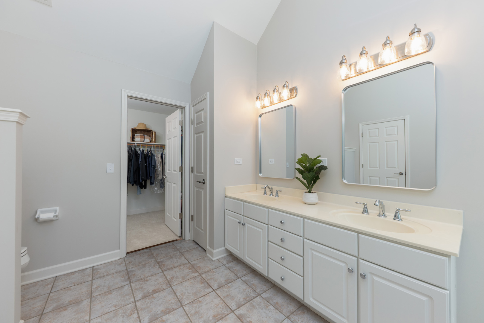1407 Grommon Road Naperville, IL 60564 - Photo 23 of 49