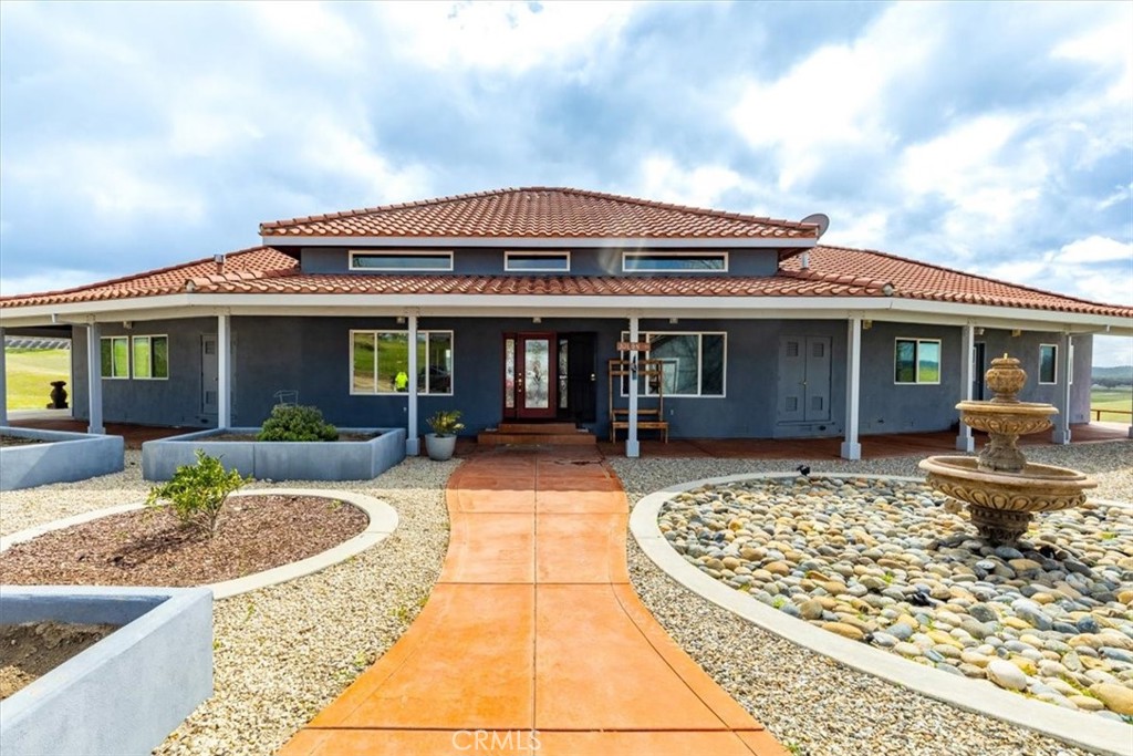 67911 Jolon Road Lockwood, CA 93932 - Photo 9 of 29 a front view of a house with sitting area