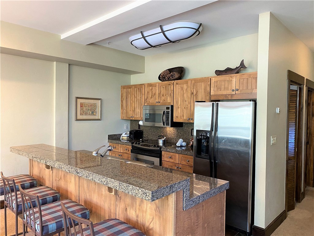 17 Lake Ridge Circle, Unit 1830 Keystone, CO 80435 - Photo 6 of 35 Professional photos coming soon!