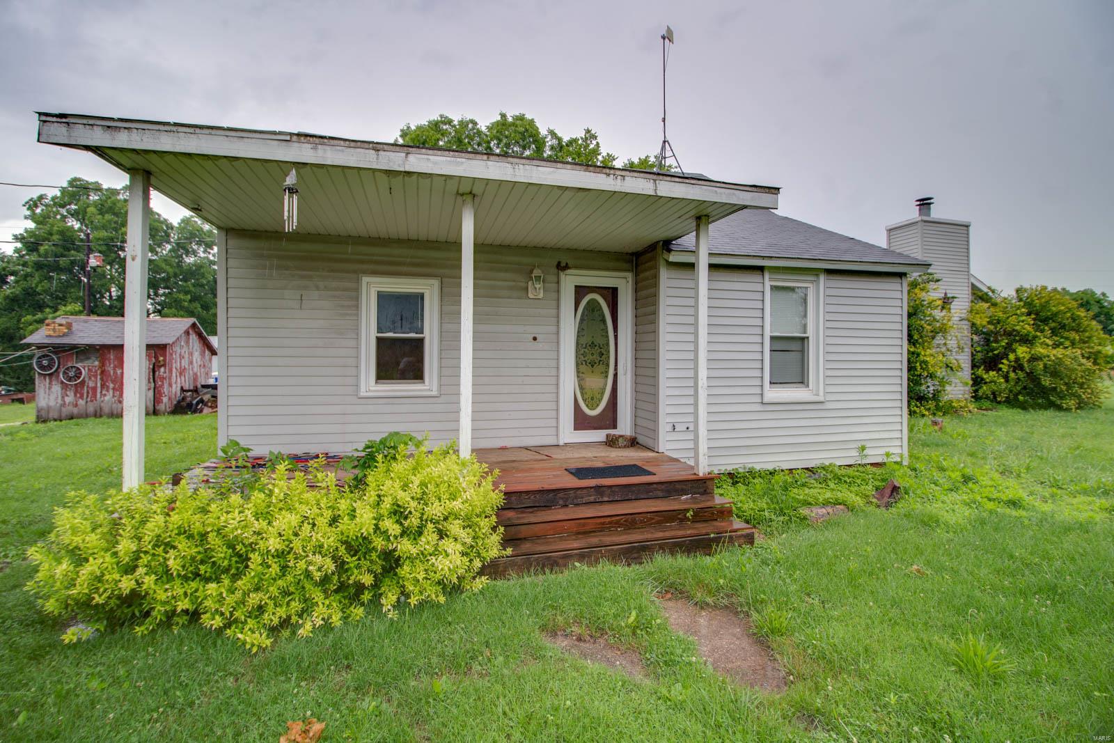 650 Southwest 200 Street Eldred, IL 62027 - Photo 14 of 40