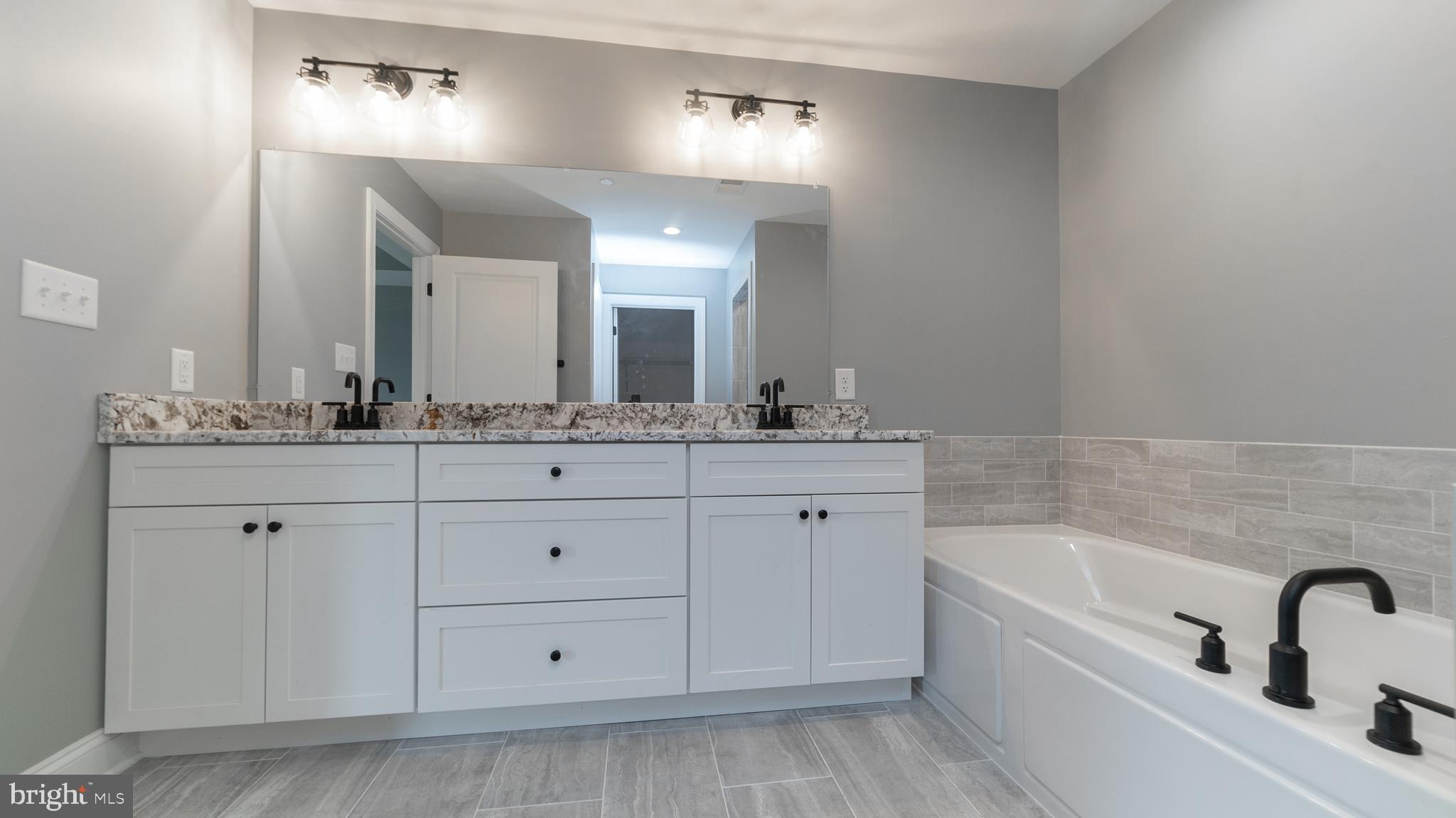 15065 New Windsor Road New Windsor, MD 21776 - Photo 26 of 32 Master Bath