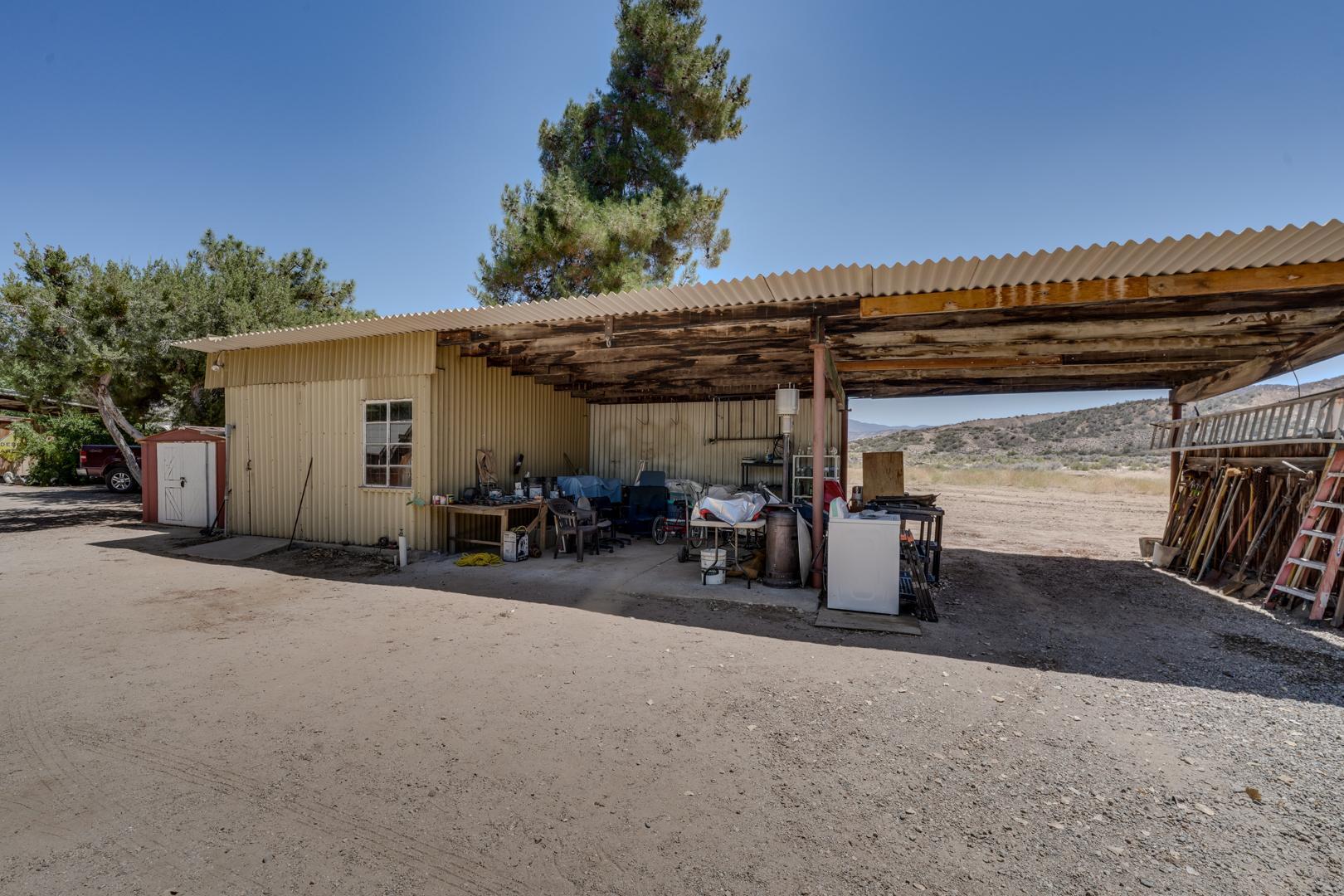 4160 Quatal Canyon Road Maricopa, CA 93252 - Photo 16 of 31 Tractor Barn