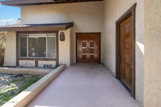 $5,000 | 217 Smoke Tree Avenue, Oak Park, CA 91377