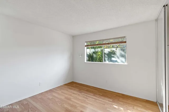 $5,000 | 217 Smoke Tree Avenue, Oak Park, CA 91377