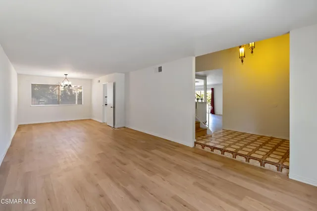 $5,000 | 217 Smoke Tree Avenue, Oak Park, CA 91377