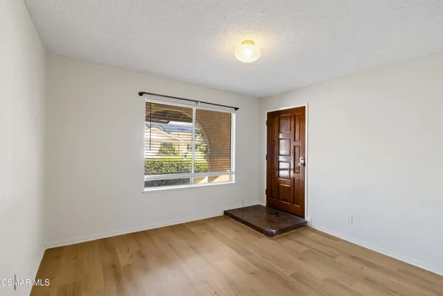 $5,000 | 217 Smoke Tree Avenue, Oak Park, CA 91377